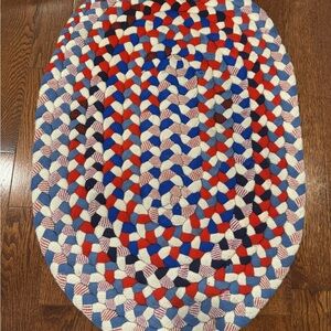 Braided Oval Accent Rug in Red, Blue, White